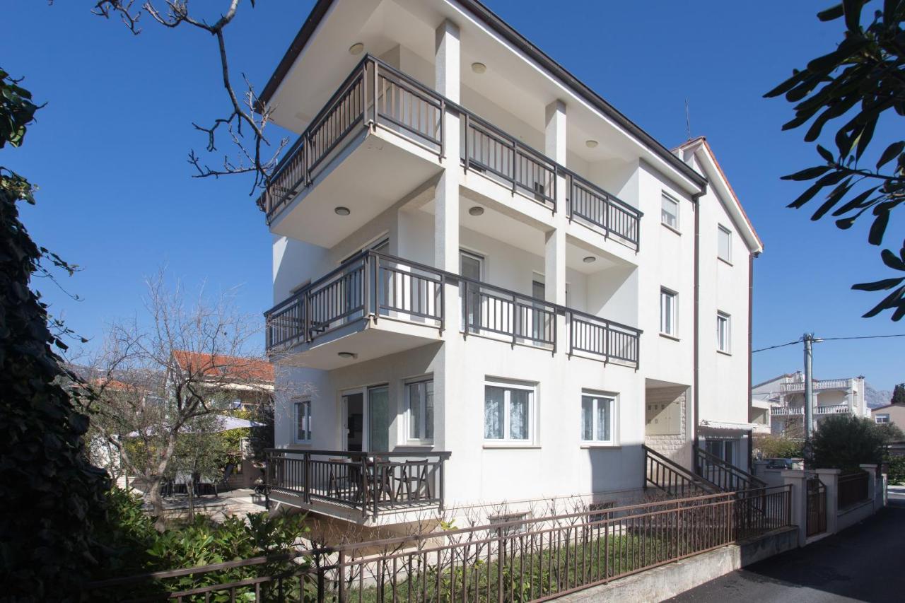 Apartments Villa Japeri Каштела Екстер'єр фото